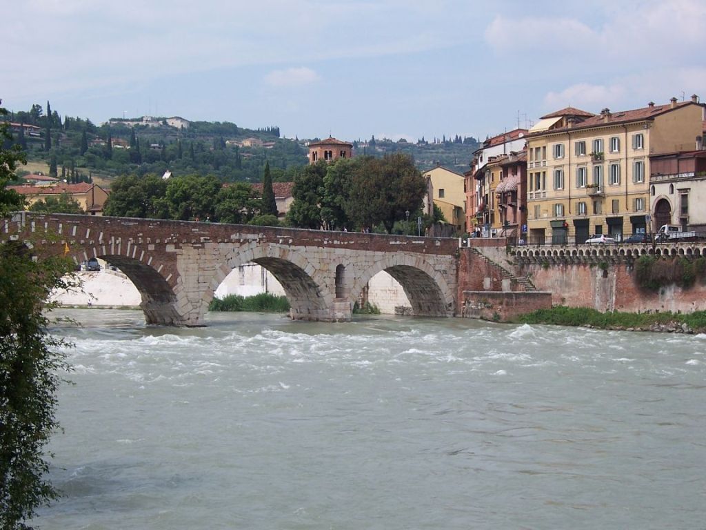 Ponte Pietra